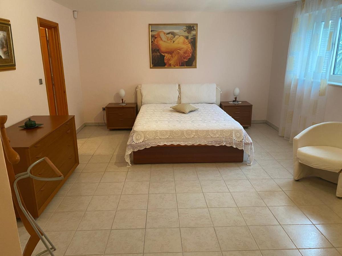 Apartment L'Odore Del Mare Dolac Buitenkant foto