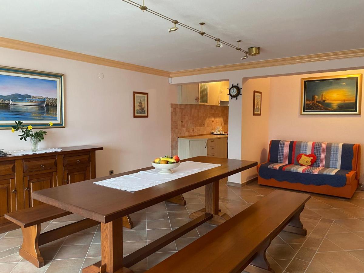 Apartment L'Odore Del Mare Dolac Buitenkant foto